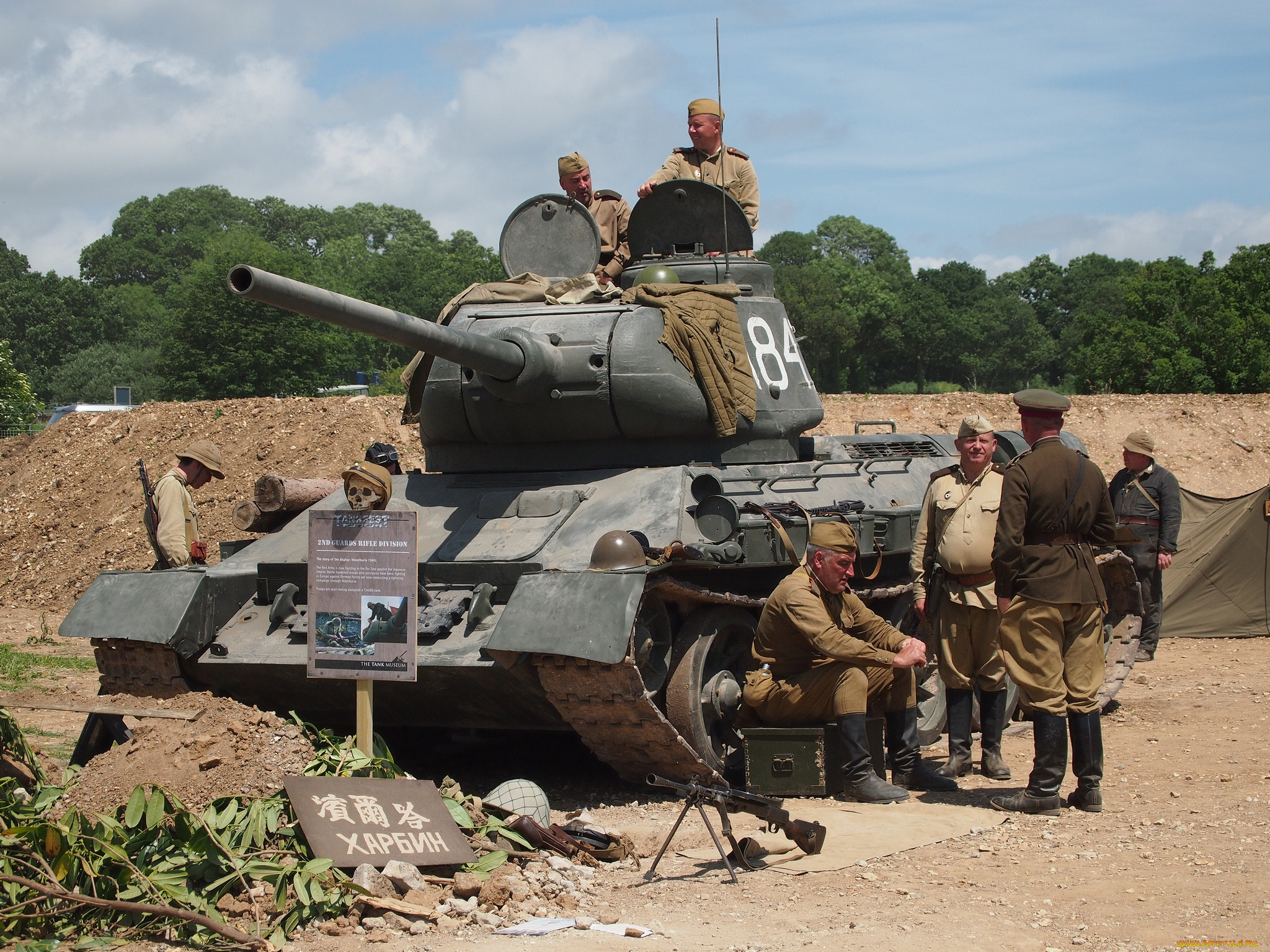 t3485 with soviet soldiers, ,  , , 